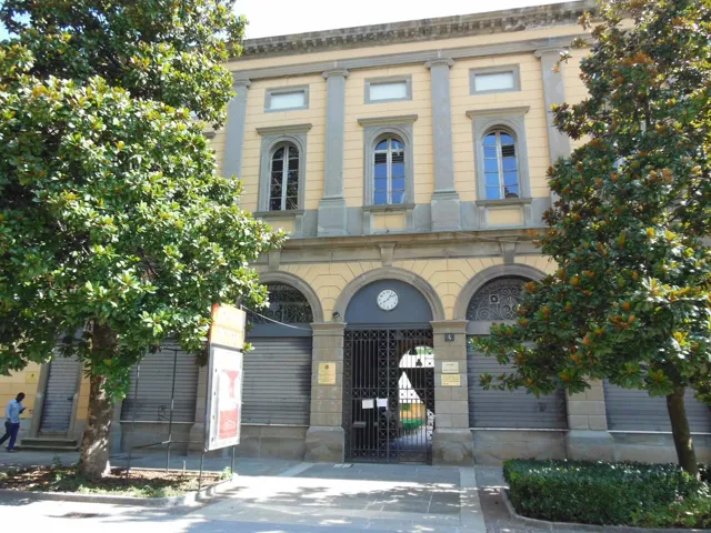 Esterno ingresso biblioteca