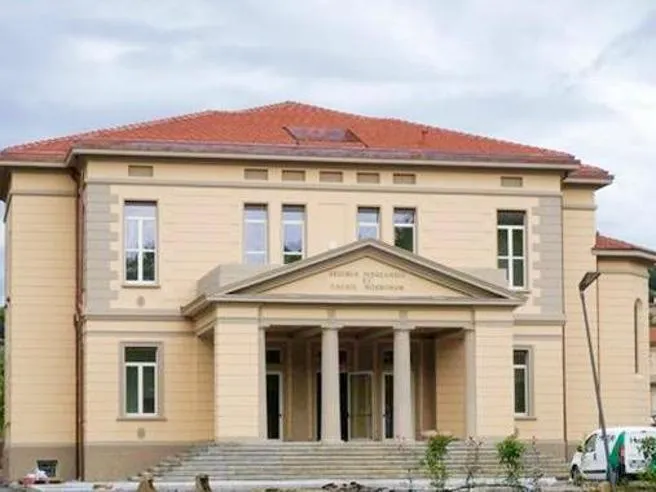 Edificio Social domus
