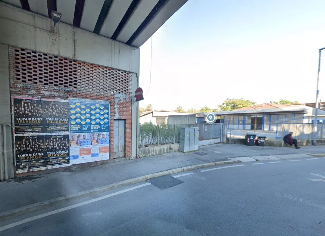 Sala polivalente dalla via