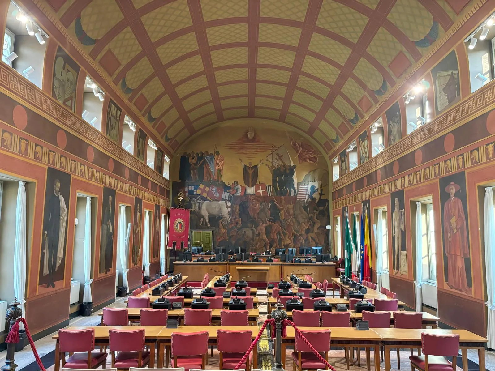 interno sala consiliare